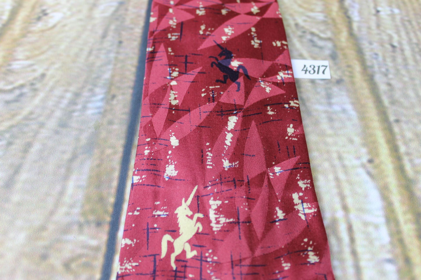 Superb Vintage 1940s/1950s Rothschild Pure Silk Burgundy Unicorn Tie Lindy hop Swing Zoot Suit Rat Pack