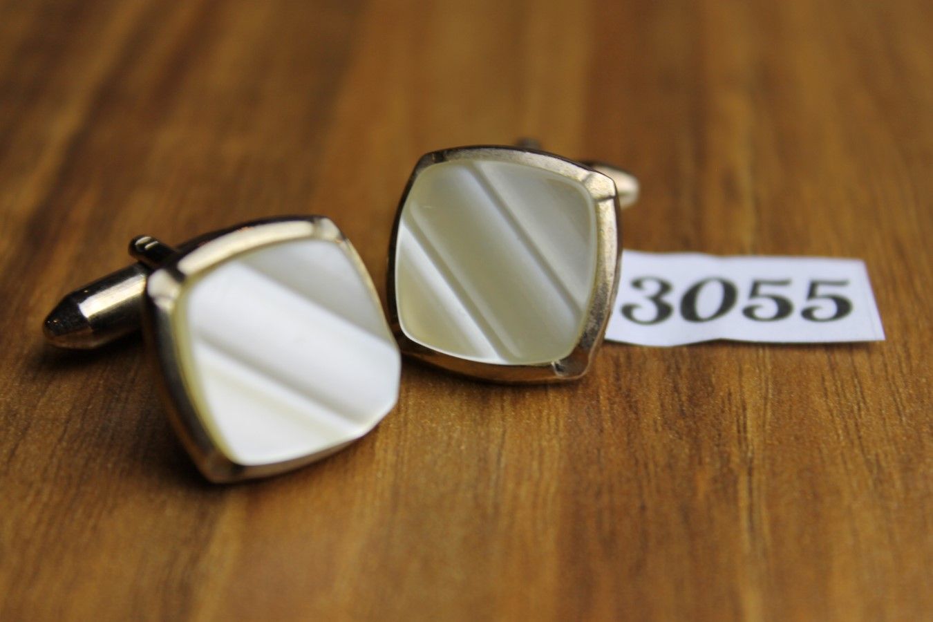 Vintage Rippled Pearly Lucite Cuff Links