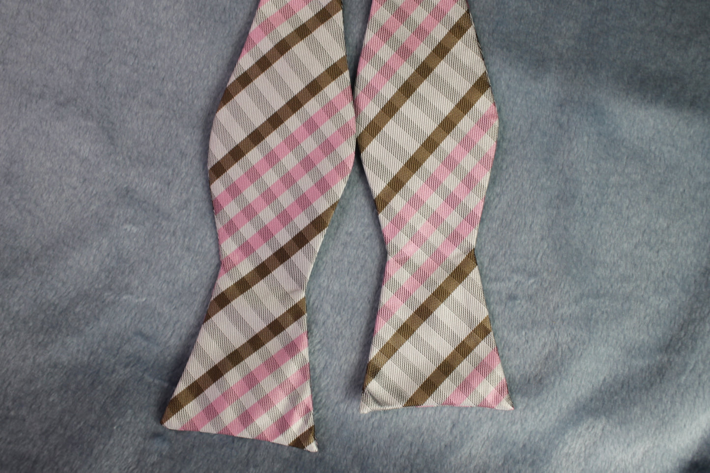 Vintage The Ellis Tie Company self tie thistle end 100% silk pink brown check bow tie and handkerchief set adjustable