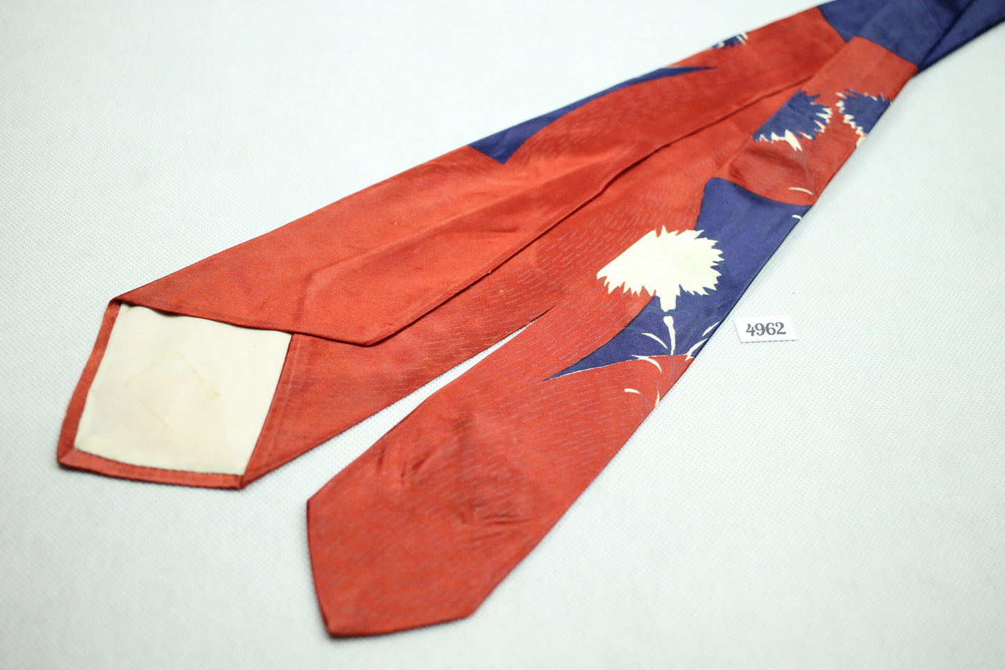 Vintage The Crescent Store Spokane 1950s/60s Red Blue Fashion Craft Cravat Swing Tie