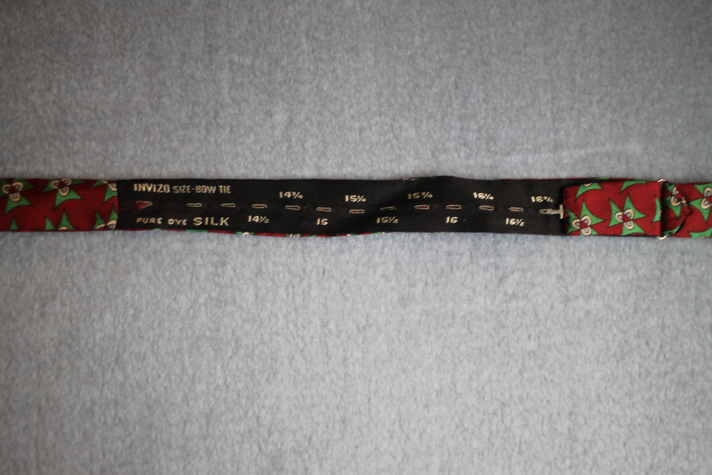 Vintage Invizo self tie paddle end pure dye silk dark red green pattern bow tie adjustable