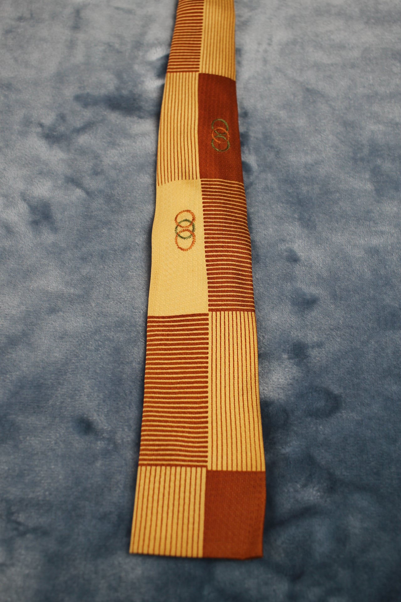 Vintage Bronze Gold Striped Blocks Circle Motifs Square End Skinny Tie 1940s/50s