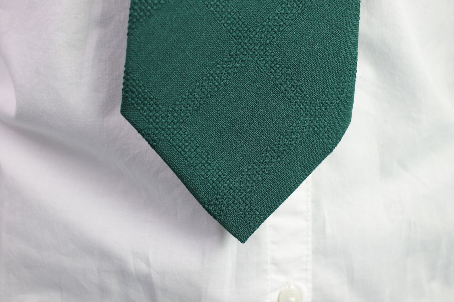 Vintage Fruit of the Loom dark green textured pattern tie