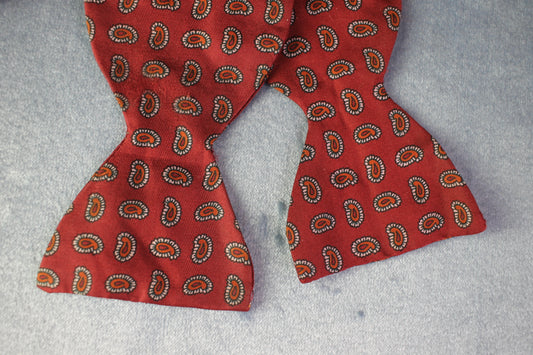 Vintage self tie thistle end all silk deep red orange white repeat motif pattern bow tie adjustable