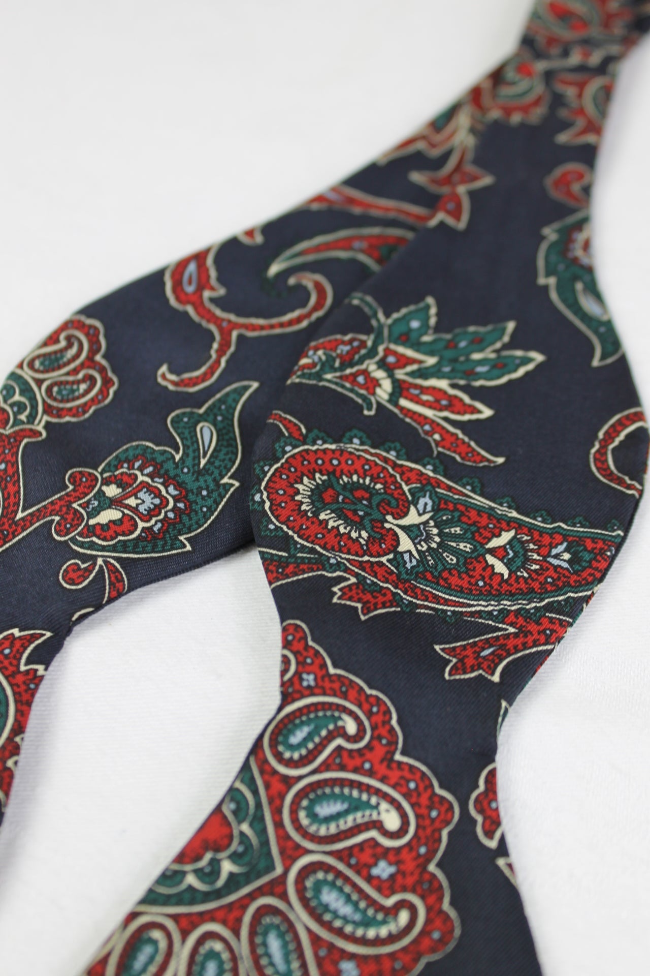 Vintage Navy Paisley Silk Self Tie Straight End Thistle Bow Tie