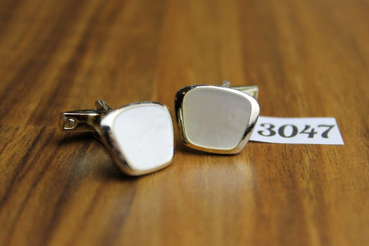 Vintage Mother Of Pearl & Gold Tone Metal Cuff Links