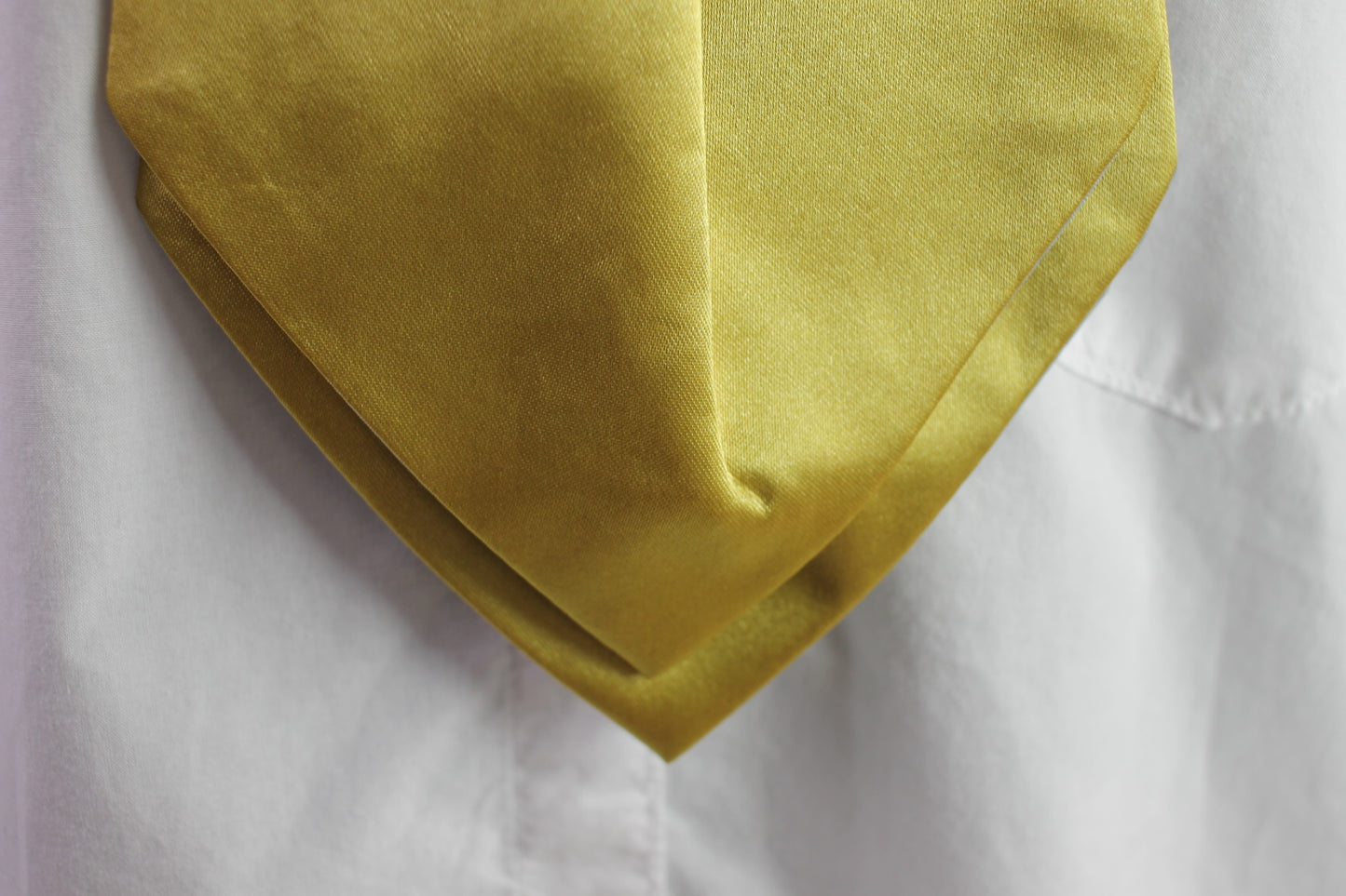 Vintage pre-tied gold wedding cravat adjustable