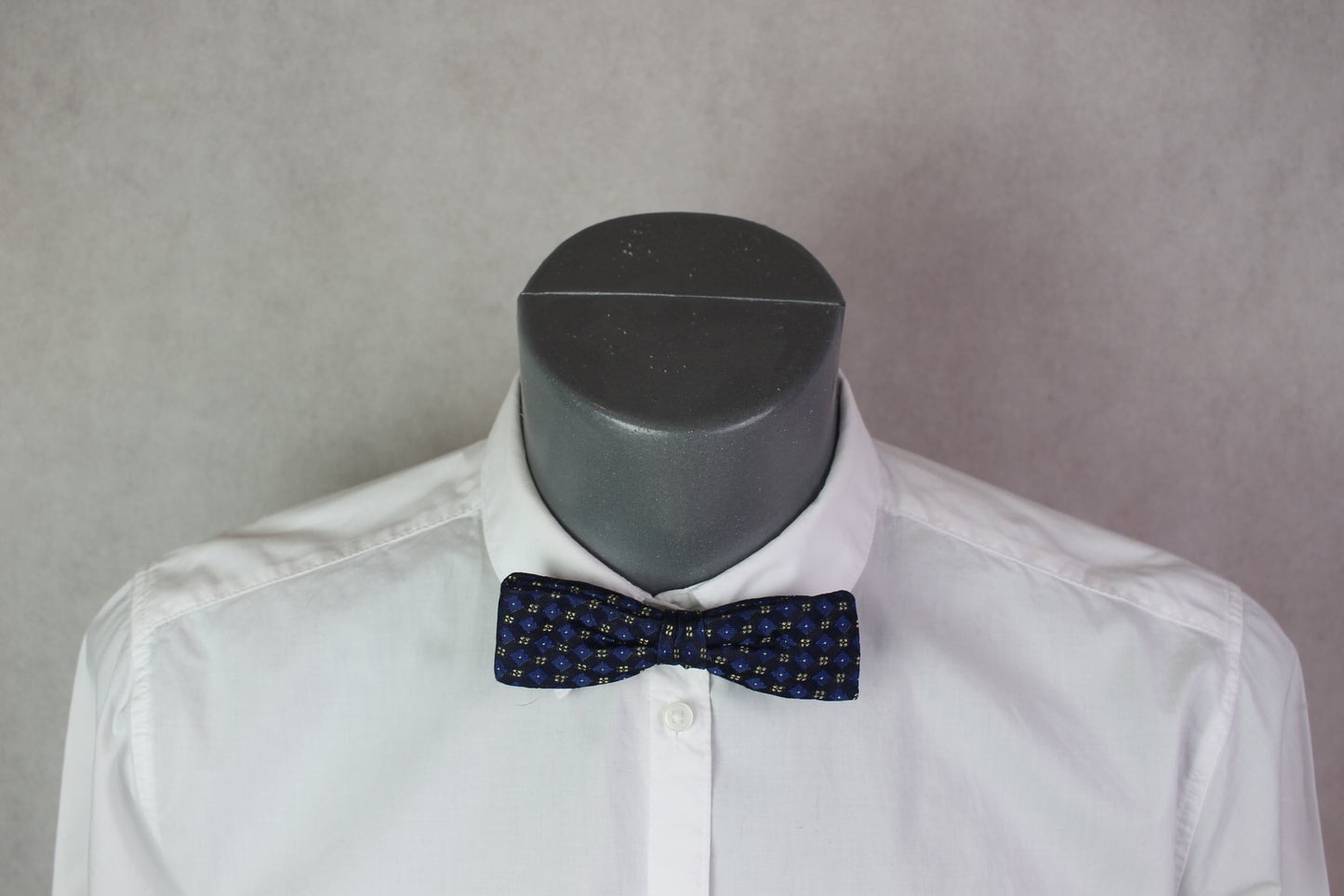 Vintage pre-tied clip on dark blue cream diamond pattern bow tie