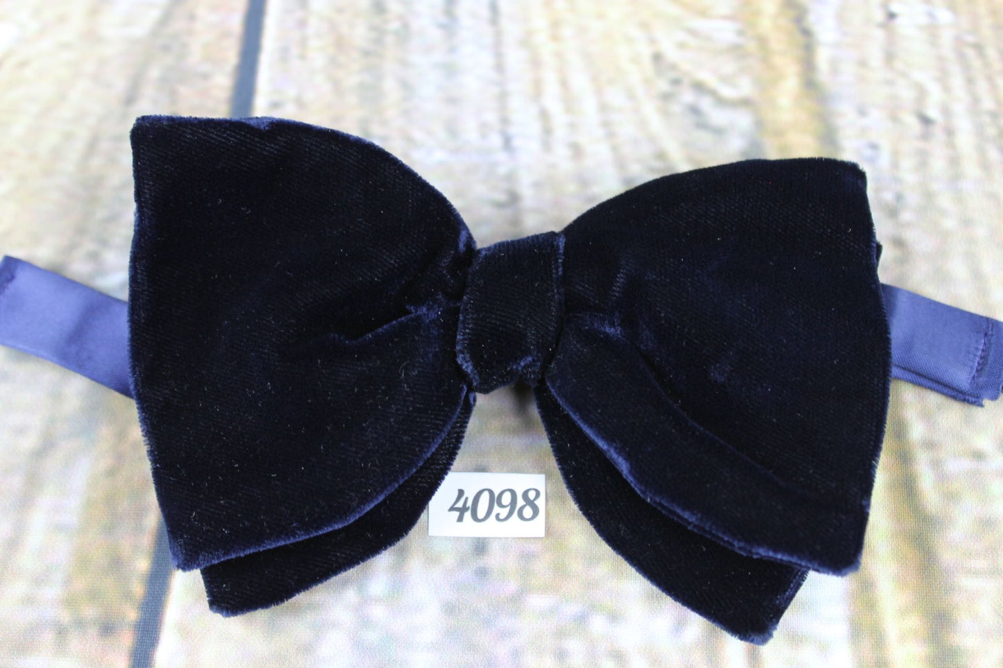 Vintage 1970s Dark Navy Velvet Pre-Tied Bow Tie Adjustable