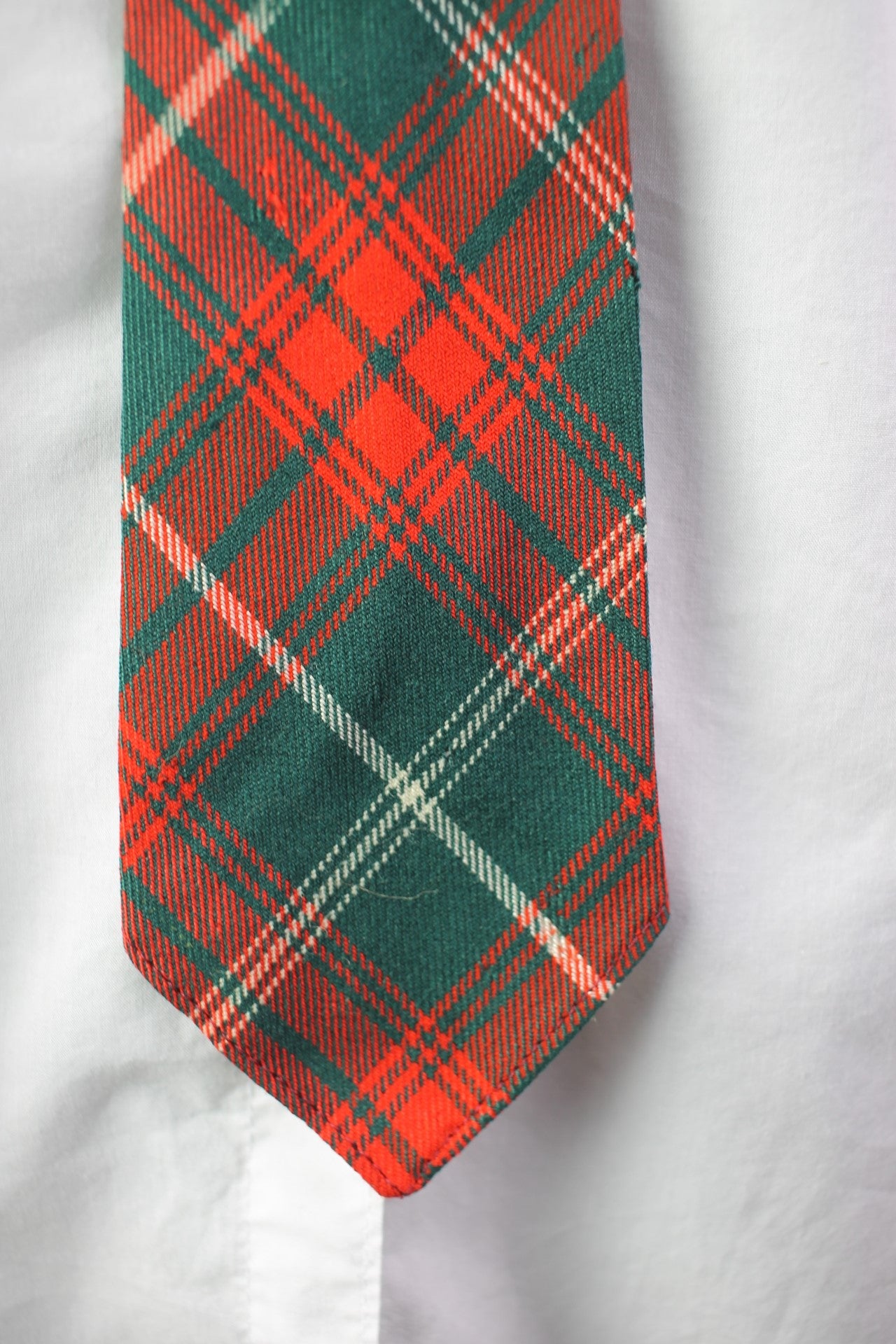 Vintage Rothesay red green tartan skinny tie