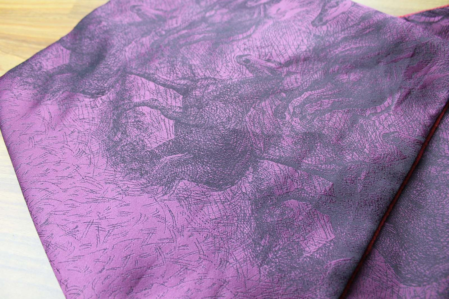 Vintage Mens Horse Print Reversible Fringed Scarf Burgundy Purple Retro Mod