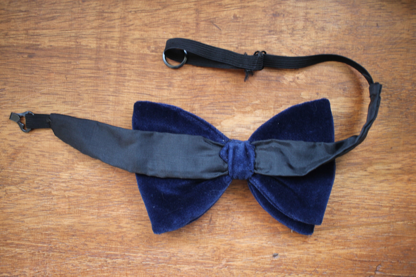 Vintage pre-tied bright blue velvet bow tie adjustable