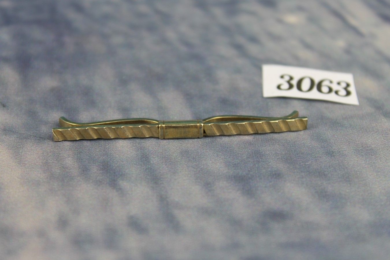 Vintage Hadley Gold Metal Collar Bar Clip Holder