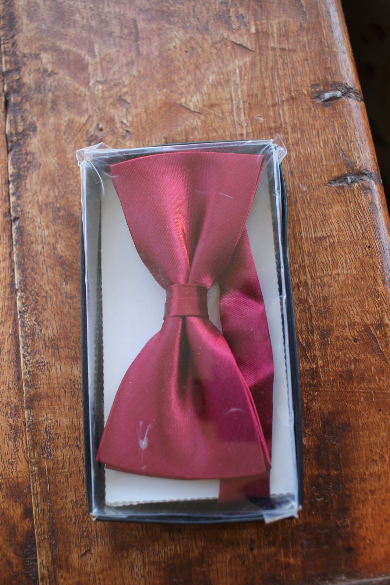 Vintage pre-tied deep red bow tie adjustable still in box