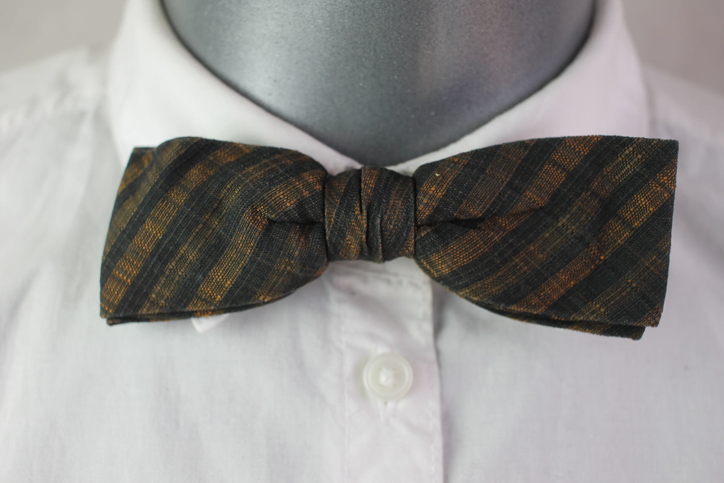 Vintage pre-tied clip on black bronze striped pattern bow tie