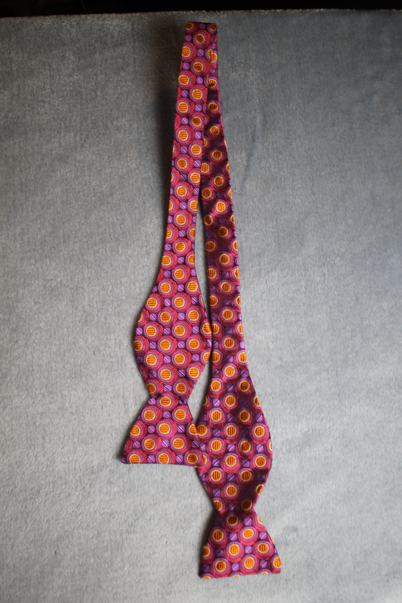 Vintage Garrot & Gibbs self tie thistle end pure silk pink orange purple circles pattern bow tie adjustable