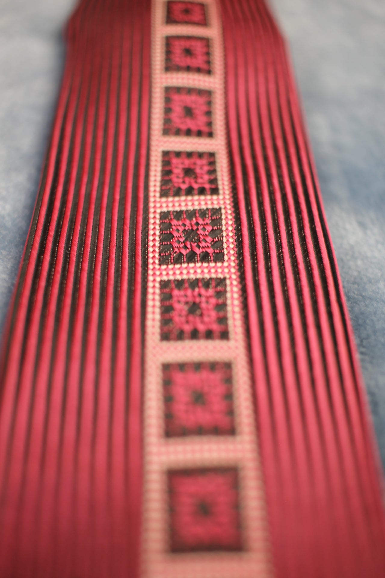 Vintage Arrow 1940s/50s pink black striped and square pattern skinny tie