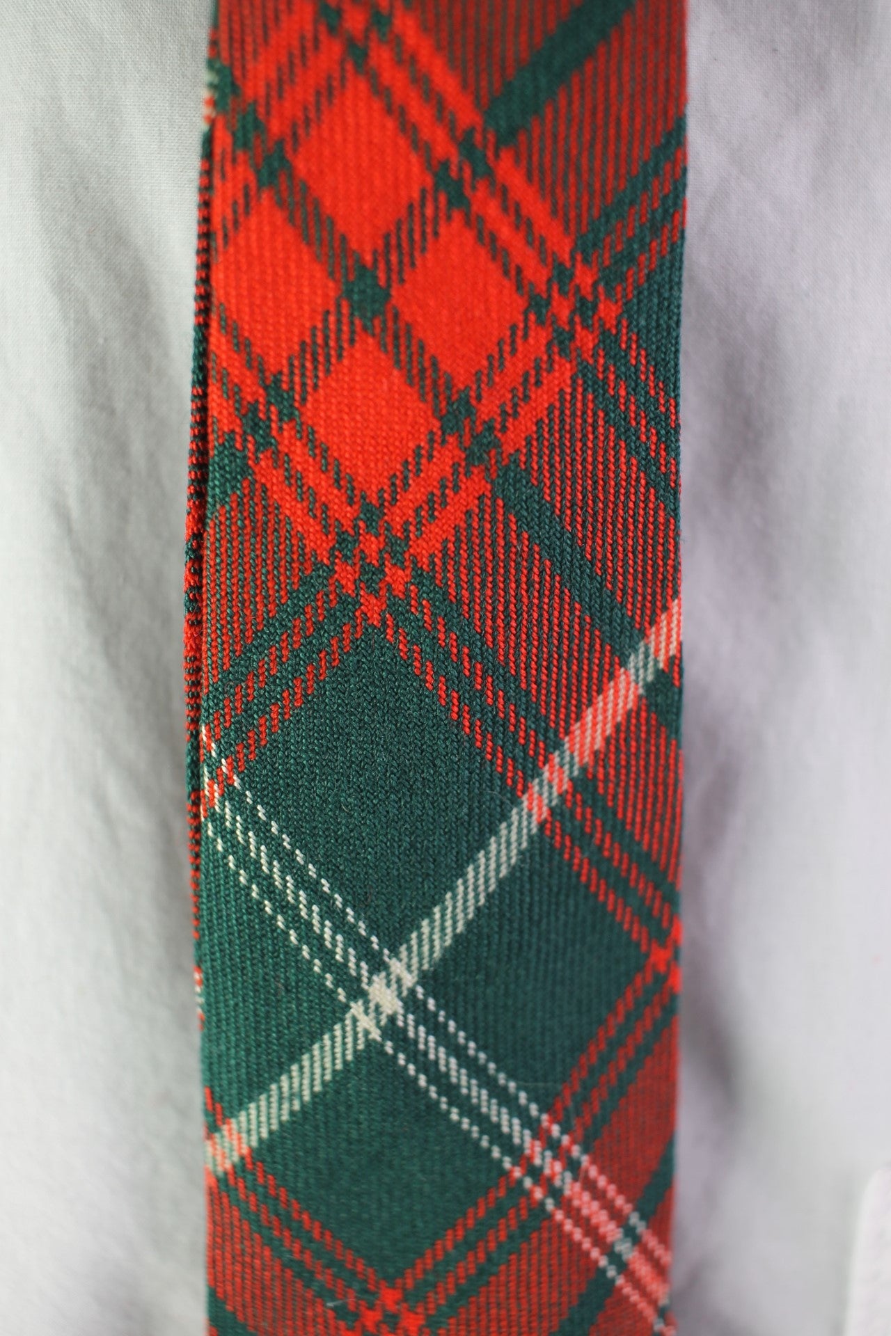 Vintage Rothesay red green tartan skinny tie