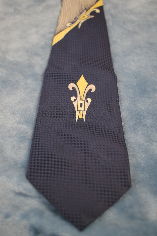 Vintage Towncraft Deluxe 1940s/50s dark blue yellow beige pattern swing tie