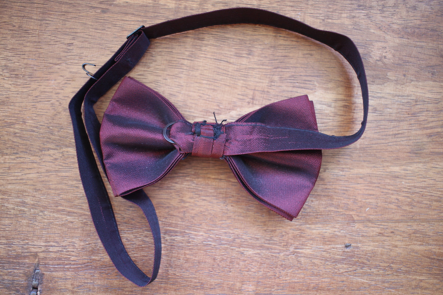 Vintage pre-tied dark red bow tie adjustable