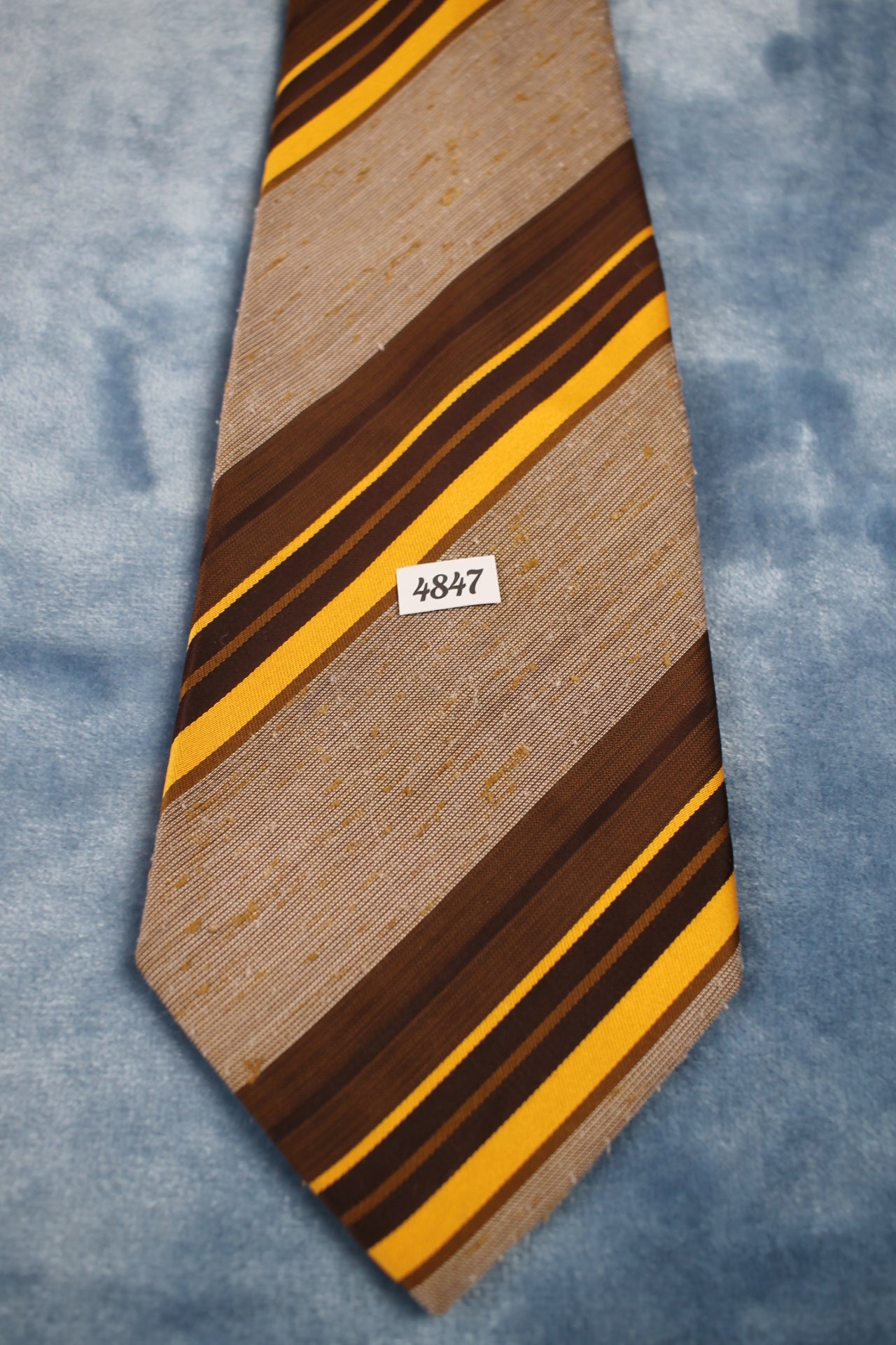 Vintage HG Distinctive Measure1950s/60s 2 tone brown yellow striped kipper tie