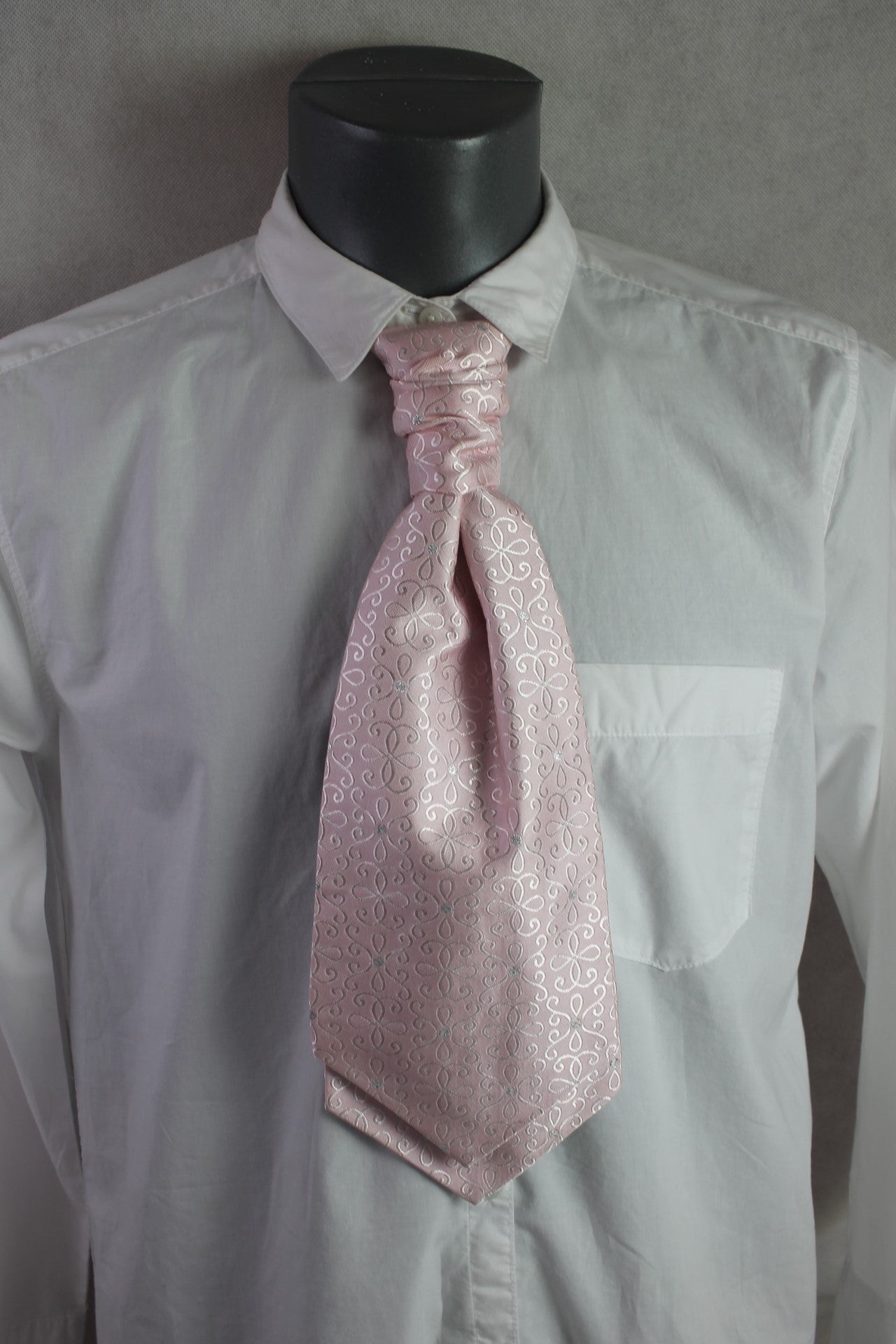 Vintage pre-tied baby pink silver pattern wedding cravat adjustable