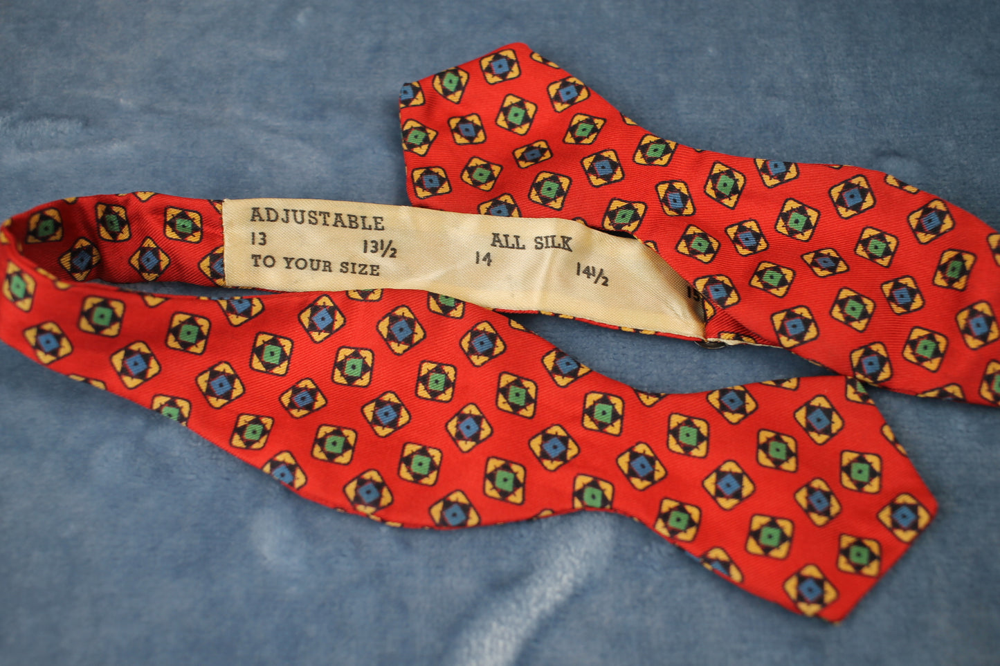 Vintage self tie thistle end red green blue square pattern bow tie adjustable