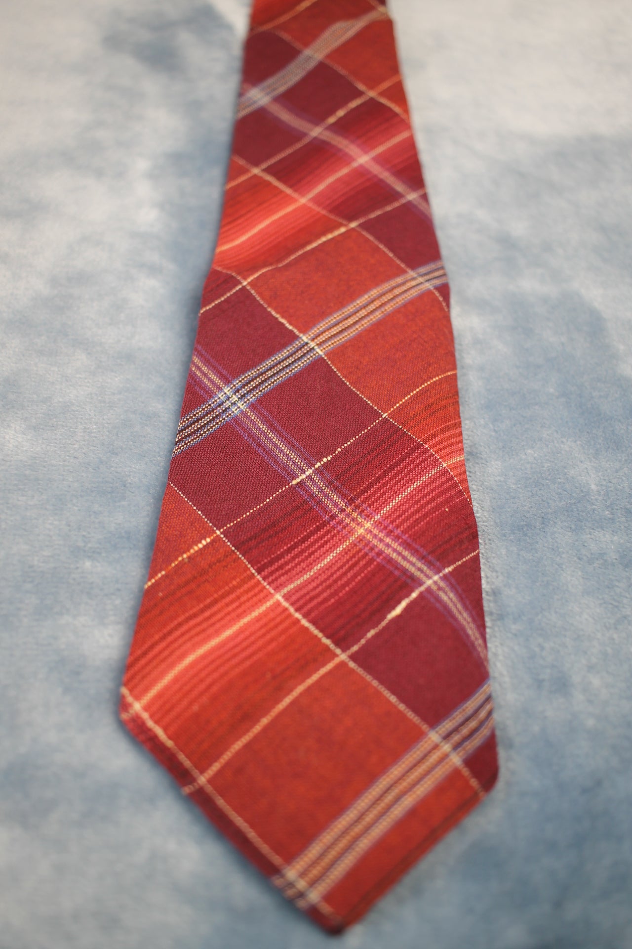 Vintage hand tailored 1940s/50s red purple check swing tie
