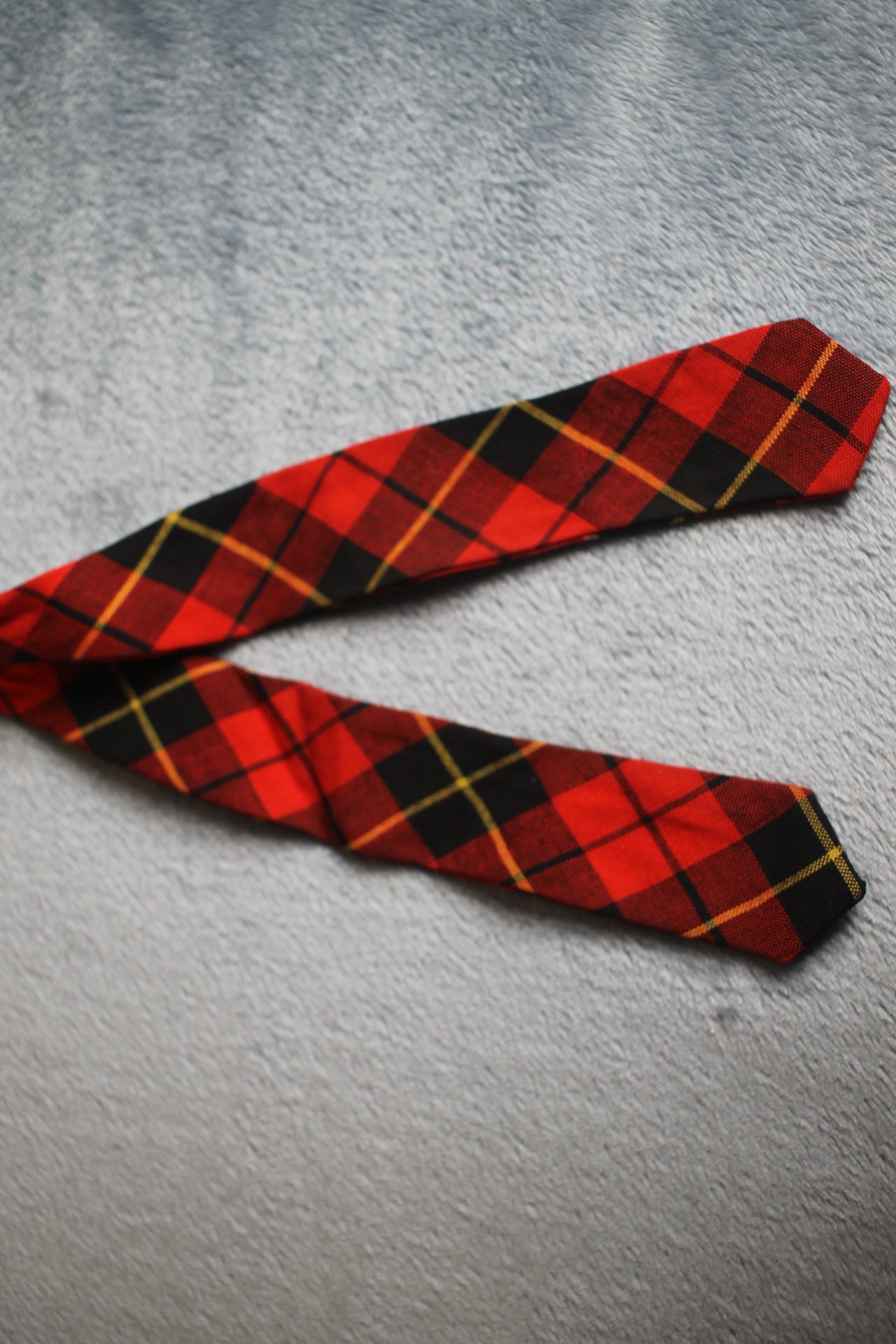 Vintage self tie arrow end red black tartan pattern bow tie adjustable