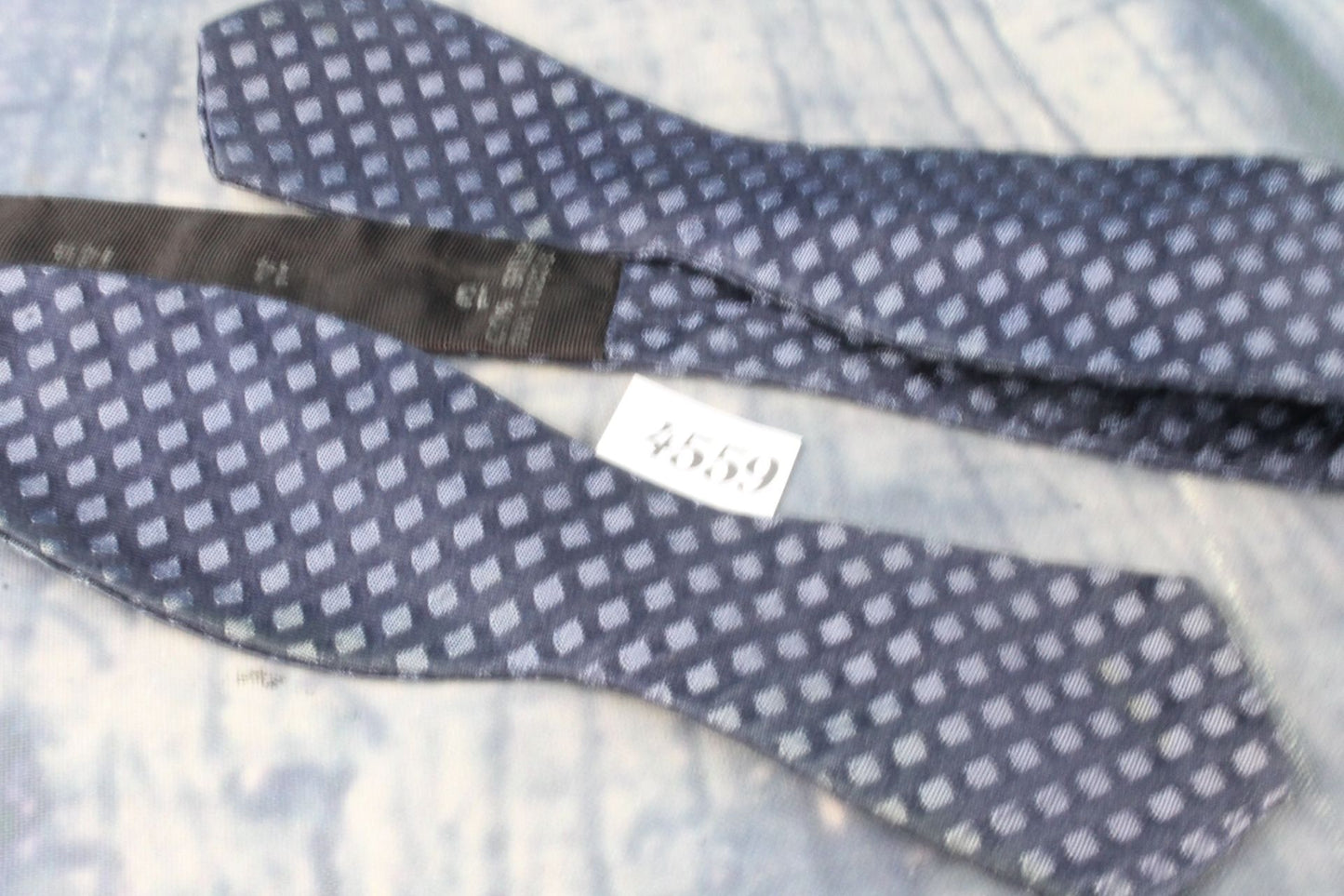 Superb Vintage All Silk Navy Grey Self Tie Arrow End Thistle Bow Tie